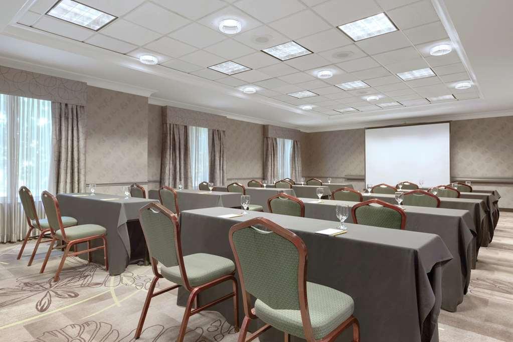 Hilton Garden Inn Springfield Facilidades foto